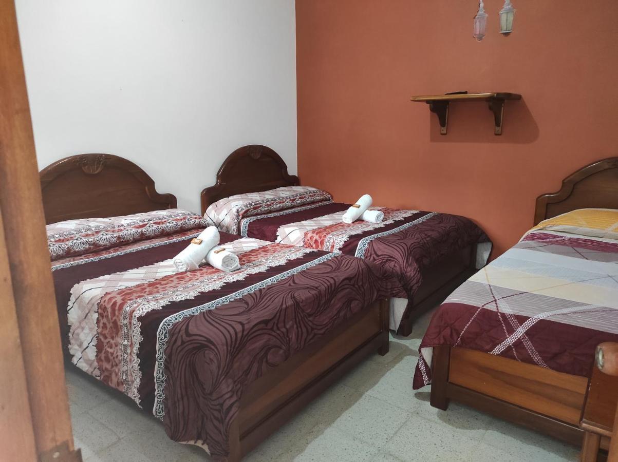 Hotel Barajas Jardin Bagian luar foto
