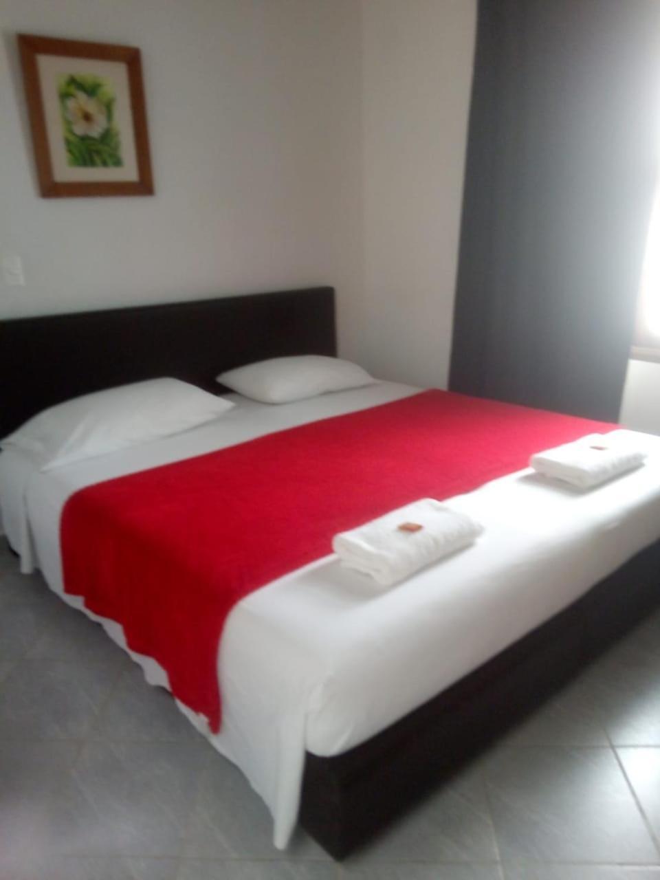 Hotel Barajas Jardin Bagian luar foto